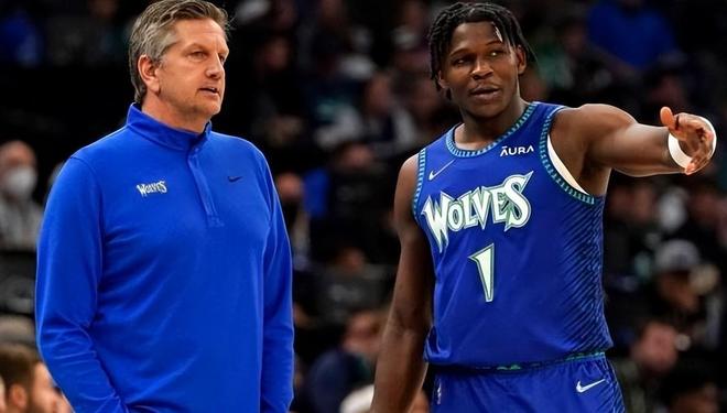 库里与詹姆斯同台竞技！传媒曝勇士湖人巨额交易方案，其它球队应对之策